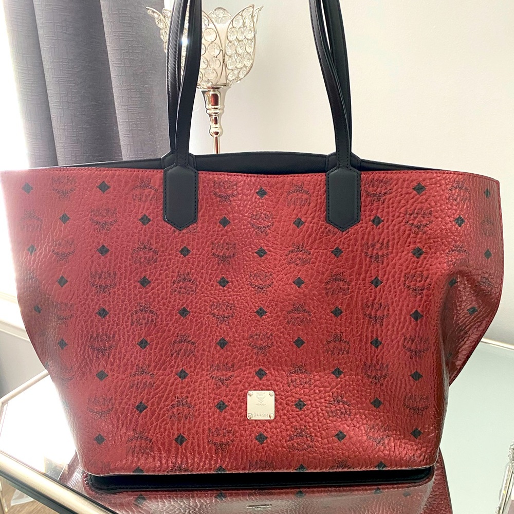 MCM Metallic Visetos Shopper Tote Scooter Red